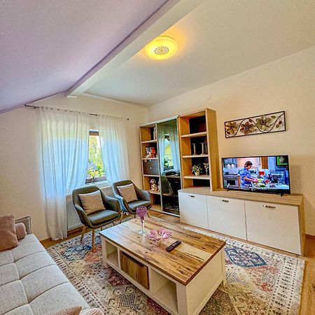 Apartman Mibel Ζάγκρεμπ Εξωτερικό φωτογραφία